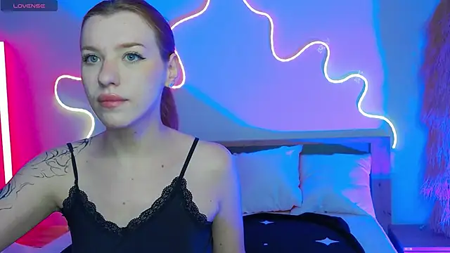 MeganNewCat online show from 11/17/25, 04:57