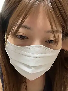 Snapshot of ichika_2_ chatting on 11/28/25, 11:51 ichika 2 online show from 11/28/25, 11:51