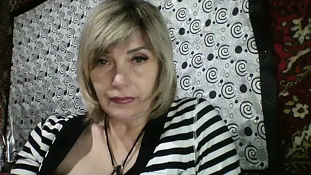 Snapshot of Lia_Ray chatting on 10/19/25, 06:41 Lia Ray online show from 10/19/25, 06:41