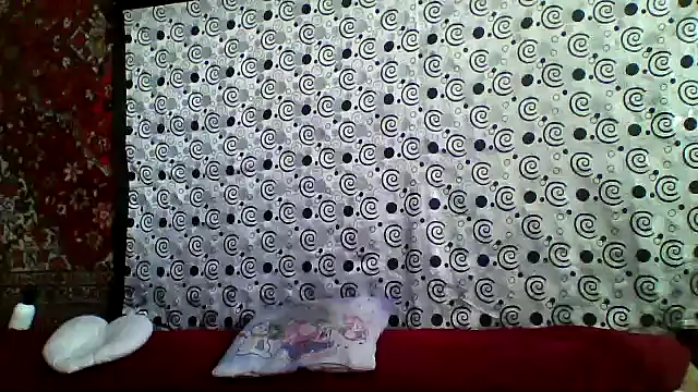 Snapshot of Lia_Ray chatting on 10/24/25, 12:45 Lia Ray online show from 10/24/25, 12:45