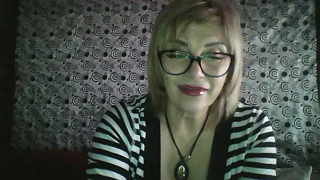 Snapshot of Lia_Ray chatting on 11/05/25, 07:58 Lia Ray online show from 11/05/25, 07:58