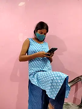 Snapshot of Muskan_12th chatting on 10/14/25, 03:24 Muskan 12th online show from 10/14/25, 03:24