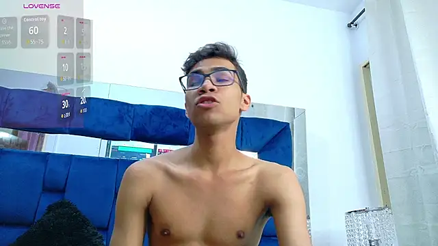 Desire4Duo online show from 10/29/25, 01:24