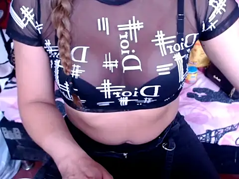 Camila stacy online show from 11/11/25, 10:21