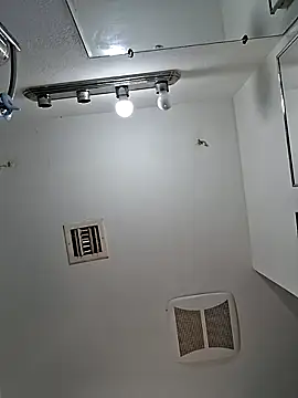 Snapshot of whateveruwanthowever chatting on 10/28/25, 05:37 whateveruwanthowever online show from 10/28/25, 05:37