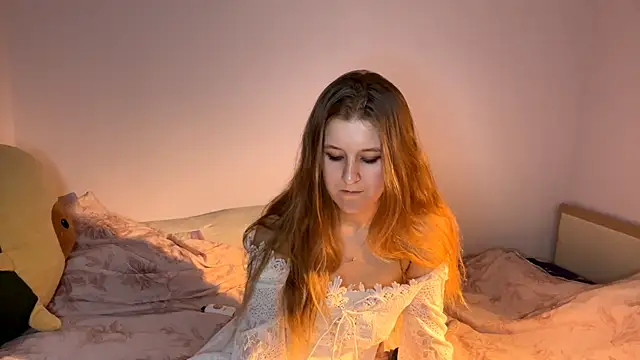 AnnamariaVieu online show from 10/19/25, 06:41