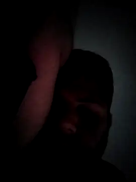 Snapshot of Eduar0015 chatting on 10/27/25, 10:25 Eduar0015 online show from 10/27/25, 10:25