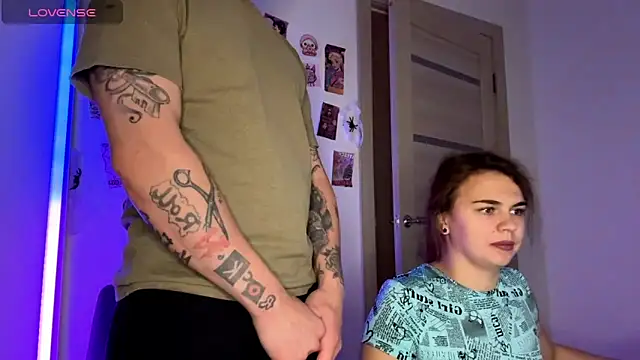 Snapshot of live_sexy chatting on 10/24/25, 08:44 live sexy online show from 10/24/25, 08:44