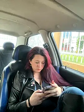 Zoe fire online show from 10/20/25, 12:05