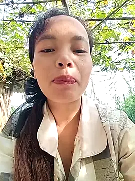 Snapshot of Nguyet2k4 chatting on 10/30/25, 01:40 Nguyet2k4 online show from 10/30/25, 01:40