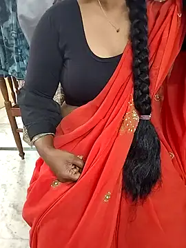 Snapshot of Nikitha_telugu chatting on 10/28/25, 05:55 Nikitha telugu online show from 10/28/25, 05:55