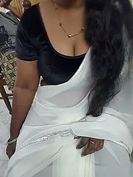 Snapshot of Nikitha_telugu chatting on 11/09/25, 05:17 Nikitha telugu online show from 11/09/25, 05:17