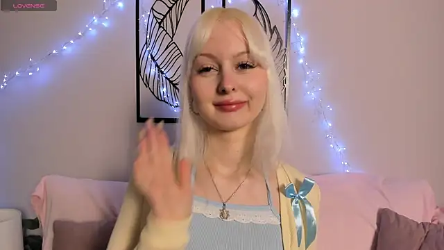 AdeleSilver online show from 10/31/25, 02:01