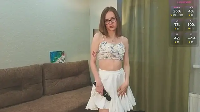 StephnieRecuparo online show from 10/18/25, 12:39