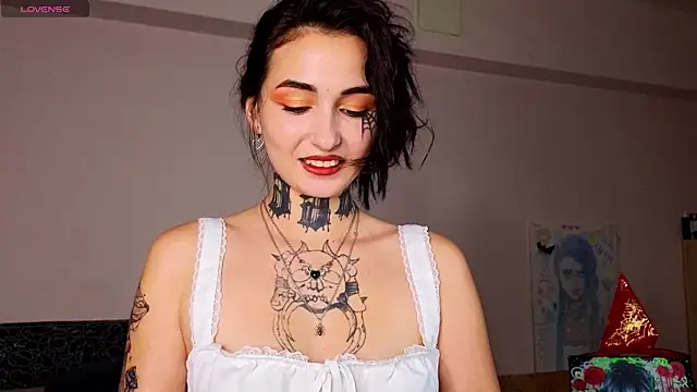 Green Lisa online show from 10/27/25, 02:21