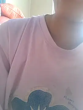 Snapshot of chipuca chatting on 10/18/25, 01:52 chipuca online show from 10/18/25, 01:52