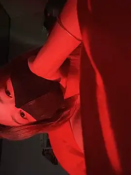 Snapshot of noe-00 chatting on 10/23/25, 11:31 noe-00 online show from 10/23/25, 11:31