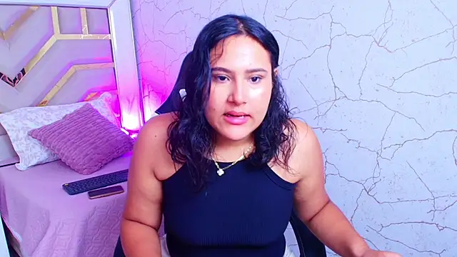 Snapshot of luna_jonezz chatting on 11/04/25, 11:20 luna jonezz online show from 11/04/25, 11:20