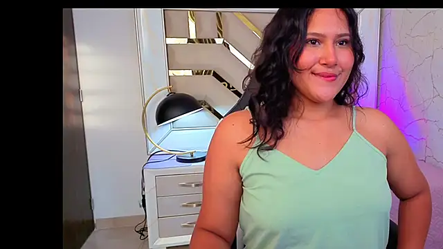 Snapshot of luna_jonezz chatting on 11/07/25, 11:32 luna jonezz online show from 11/07/25, 11:32