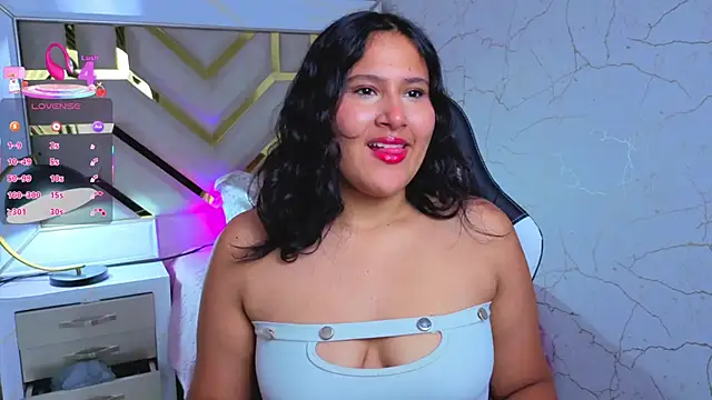 Snapshot of luna_jonezz chatting on 11/20/25, 11:10 luna jonezz online show from 11/20/25, 11:10