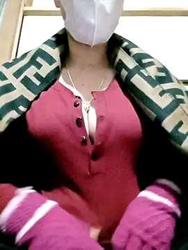 Snapshot of Katy68 chatting on 11/20/25, 01:44 Katy68 online show from 11/20/25, 01:44