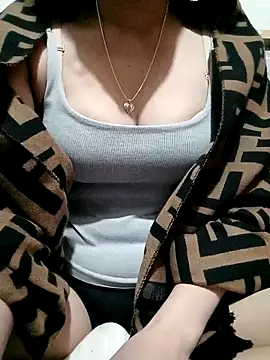 Snapshot of Katy68 chatting on 11/21/25, 04:55 Katy68 online show from 11/21/25, 04:55