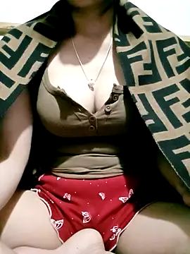 Snapshot of Katy68 chatting on 11/21/25, 06:50 Katy68 online show from 11/21/25, 06:50