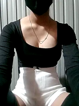 Snapshot of Katy68 chatting on 11/28/25, 03:04 Katy68 online show from 11/28/25, 03:04