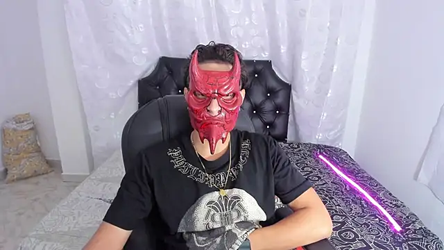 Hayden Boy  online show from 10/31/25, 01:01