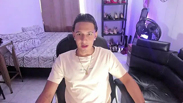 Hayden Boy  online show from 11/08/25, 08:51