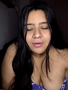 Snapshot of Bonitamex18 chatting on 10/15/25, 05:07 Bonitamex18 online show from 10/15/25, 05:07