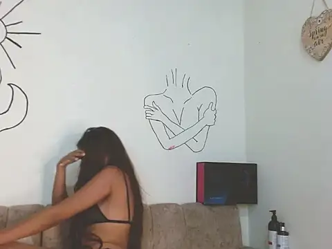 MIS CINNA  online show from 10/18/25, 04:59