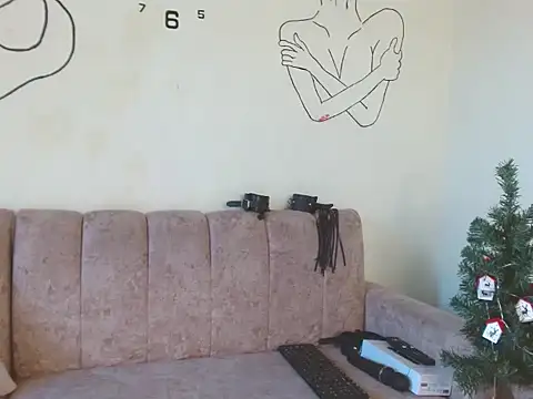 MIS CINNA  online show from 11/18/25, 03:05