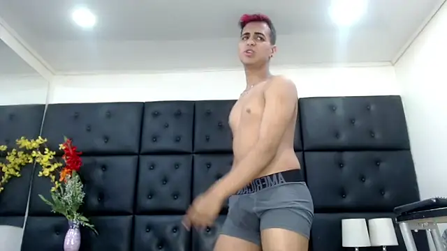 Snapshot of MarkoStorck chatting on 11/02/25, 08:00 MarkoStorck online show from 11/02/25, 08:00