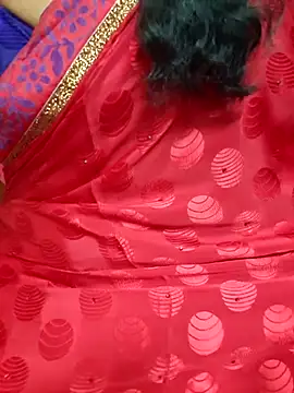 Snapshot of tamil-reena chatting on 10/15/25, 03:34 tamil-reena online show from 10/15/25, 03:34