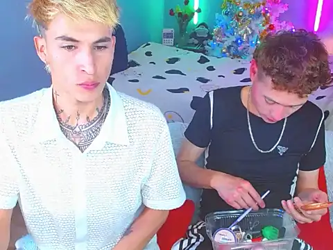 Latin boysxxxx online show from 11/27/25, 04:14