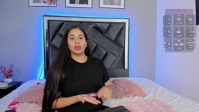 Snapshot of zoe_longhair chatting on 10/29/25, 06:53 zoe longhair online show from 10/29/25, 06:53