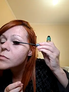 Snapshot of PorcelainDoll1 chatting on 11/10/25, 04:50 PorcelainDoll1 online show from 11/10/25, 04:50