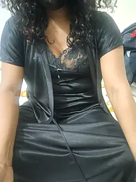 Snapshot of YOURS_STUTI chatting on 11/04/25, 12:04 YOURS STUTI online show from 11/04/25, 12:04