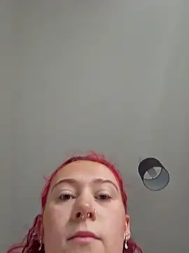 Snapshot of AliceThomass chatting on 10/17/25, 10:40 AliceThomass online show from 10/17/25, 10:40