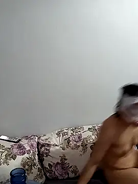 Snapshot of Alevsiz1 chatting on 11/23/25, 11:32 Alevsiz1 online show from 11/23/25, 11:32