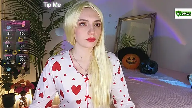 Snapshot of cute_cake chatting on 10/28/25, 12:41 cute cake online show from 10/28/25, 12:41