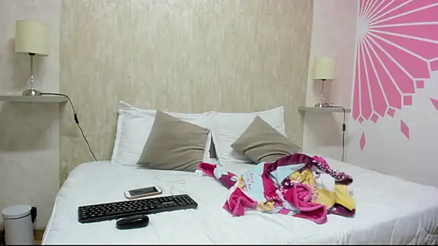 Snapshot of Diosadelchat chatting on 10/19/25, 02:45 Diosadelchat online show from 10/19/25, 02:45