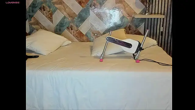 Snapshot of Diosadelchat chatting on 10/28/25, 03:32 Diosadelchat online show from 10/28/25, 03:32