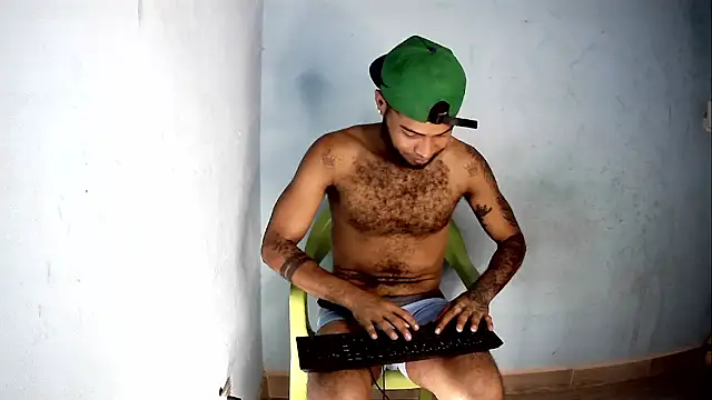 Snapshot of AXionX chatting on 10/18/25, 10:38 AXionX online show from 10/18/25, 10:38