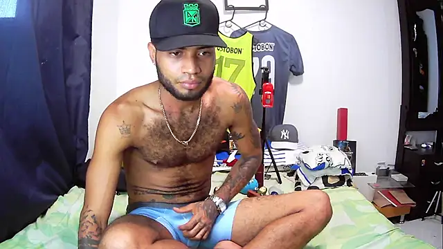 Snapshot of AXionX chatting on 11/07/25, 09:59 AXionX online show from 11/07/25, 09:59