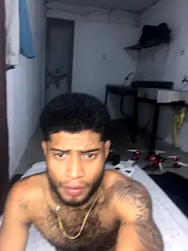 Snapshot of AXionX chatting on 11/24/25, 01:05 AXionX online show from 11/24/25, 01:05