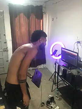 Snapshot of AXionX chatting on 11/26/25, 03:02 AXionX online show from 11/26/25, 03:02