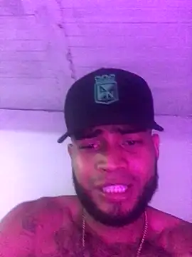 Snapshot of AXionX chatting on 11/27/25, 04:36 AXionX online show from 11/27/25, 04:36