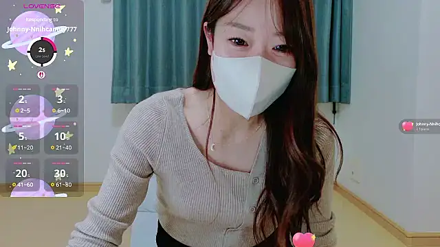 Snapshot of TSUKI_circle chatting on 10/24/25, 02:35 TSUKI circle online show from 10/24/25, 02:35